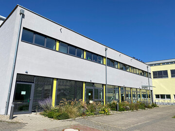 Außenansicht Sport- und Freizeitanlage Helmstadt